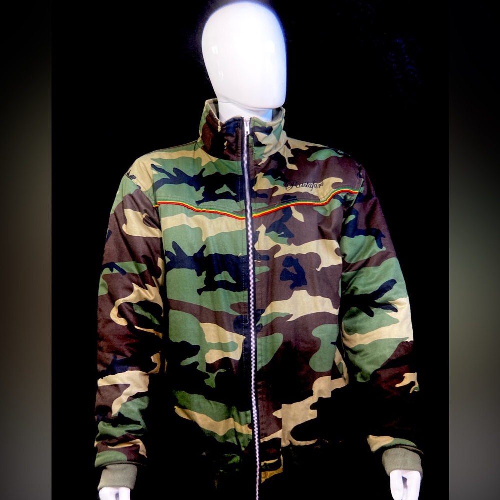 Thick camouflage jacket, barely used size XL